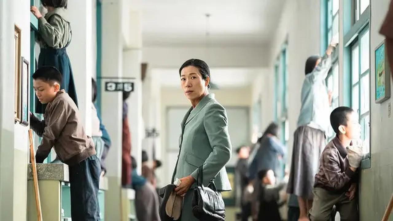 Bawa Pulang Piala Baeksang Artis Awards 2025, Yeom Hye Ran: Aesun, Ibu Menang Penghargaan!