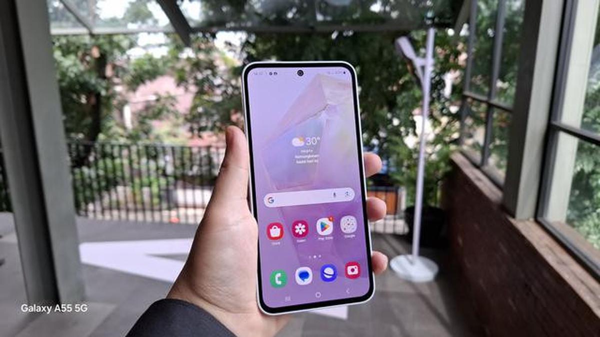 Hands-on Samsung Galaxy A35 5G, HP 4 Jutaan yang Siap Diajak Content Creation (Liputan6.com/Robinsyah Aliwafa Zain)