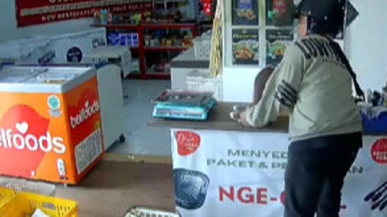 Viral Aksi Maling Berhasil Curi Dompet di Toko Makanan, Aksinya Terekam CCTV
