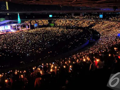 Suasana perayaan  Natal Jemaat Gereja Tiberias di Gelora Bung Karno, Jakarta, Sabtu (13/12/2014). (Liputan6.com/Johan Tallo)