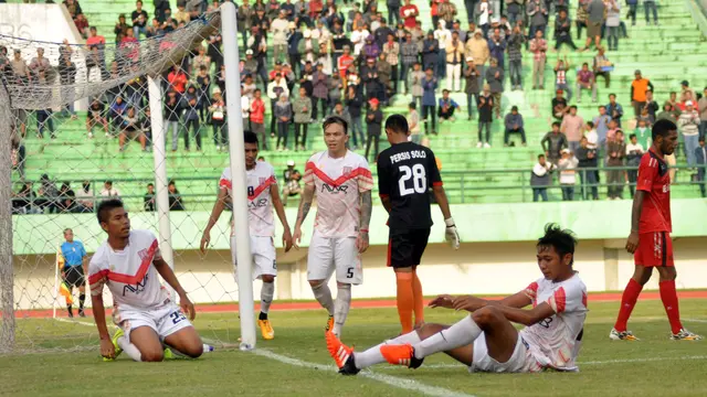 Persis Solo