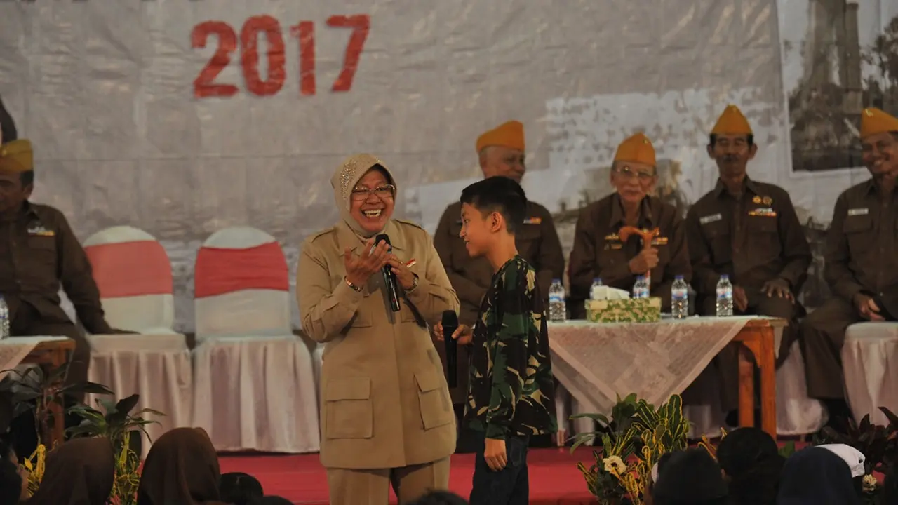 Ketika Risma dan Para Veteran Jadi Guru Kekinian di Hari Pahlawan
