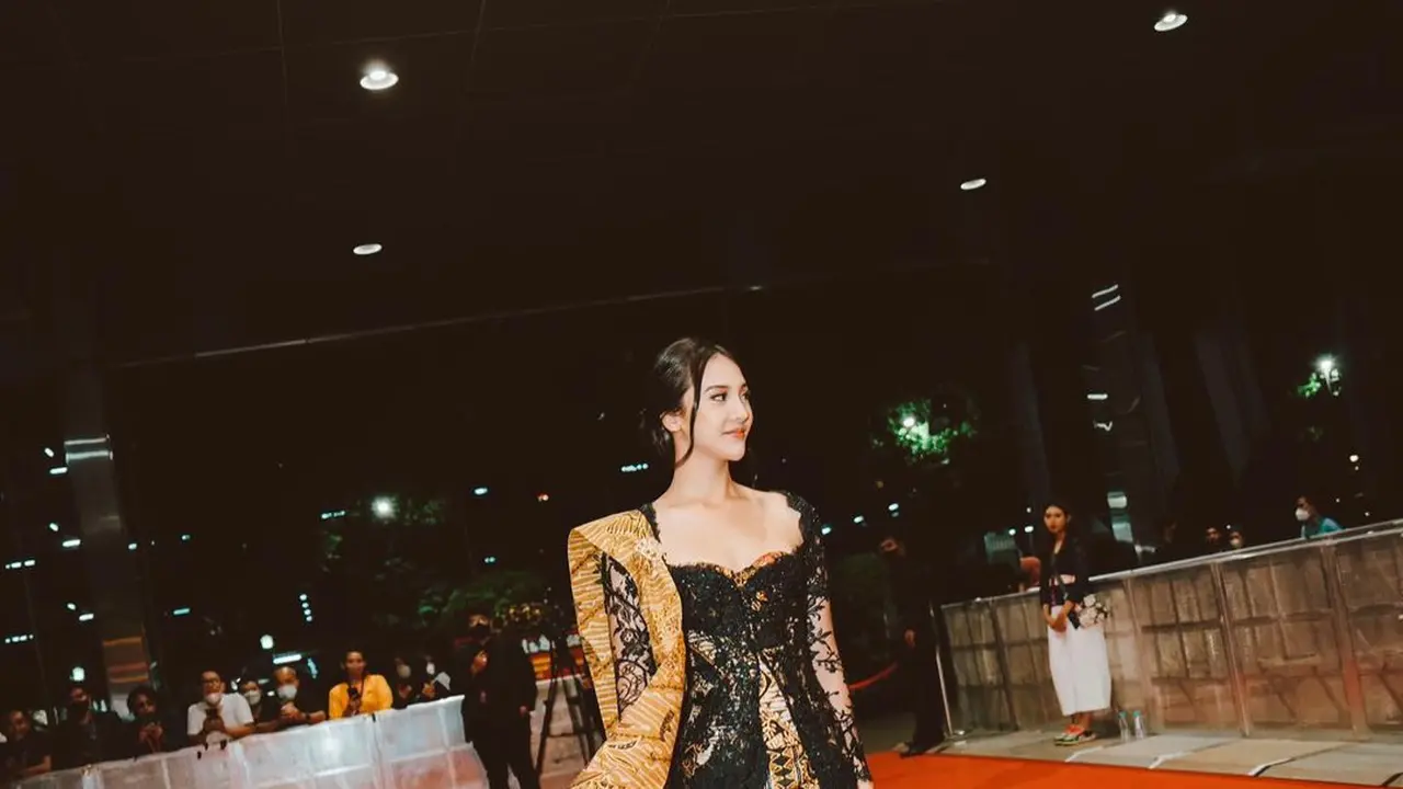 Anya Geraldine