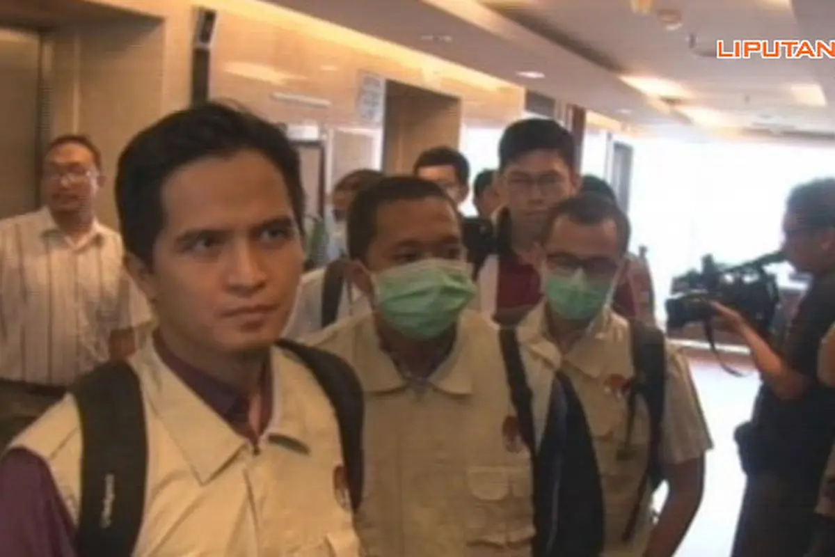 kpk-geledah-bhatoegana-140116c.jpg