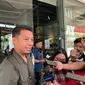 Hamka Hamzah saat menghadiri acara Kaukus Sepak Bola Nasional di My Ten Cafe, Senayan Park, Jakarta pada Senin (13/2/2023). (Liputan6.com/Melinda Indrasari)