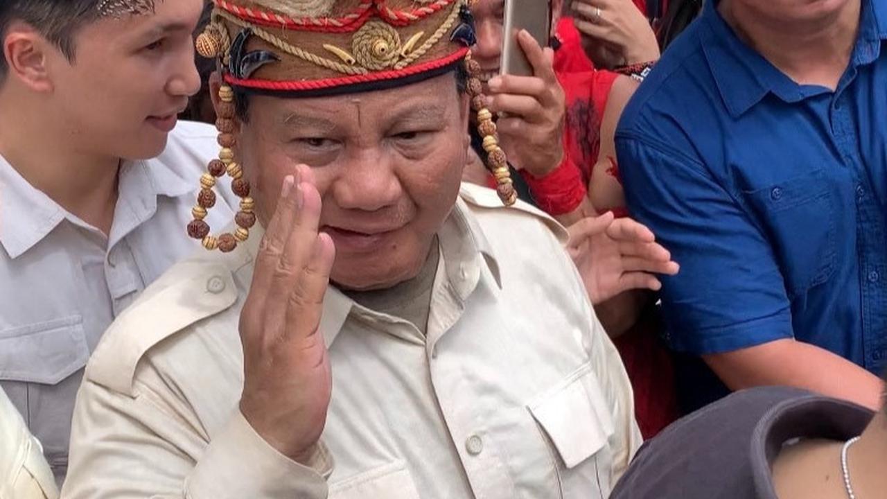 VIDEO: Prabowo Teriakan Perang Khas Suku Dayak, Ingat Saat Prajurit Diajari Baca Jejak di Hutan