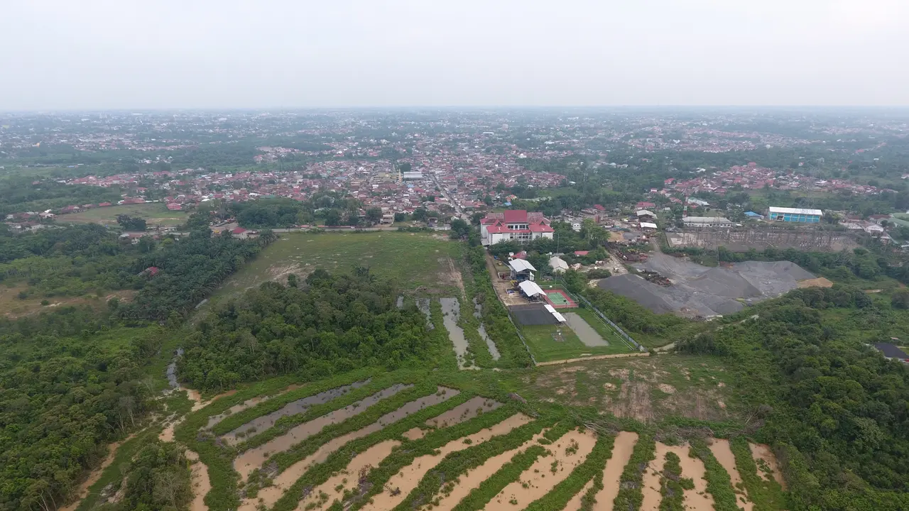 Foto udara lokasi penimbunan batu bara