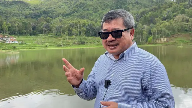 Bupati Garut Rudy Gunawan menyatakan keindahan alam Situ Rancahideung, salah satu wisata yang kerap disinggahi para pemimpin Jawa Barat. (Liputan6.com/Jayadi Supriadin)