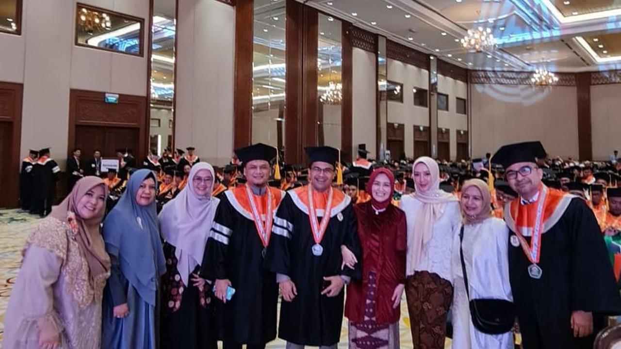 Kedatangan Dine Mutiara