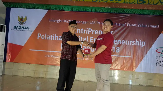 Muhammad Isa, Strategic Advisor Bukalapak dan H. Asep Abdul Hamid, S.Pd., M.Ag., Kepala Pondok Pesantren Persis 67 Benda Tasikmalaya