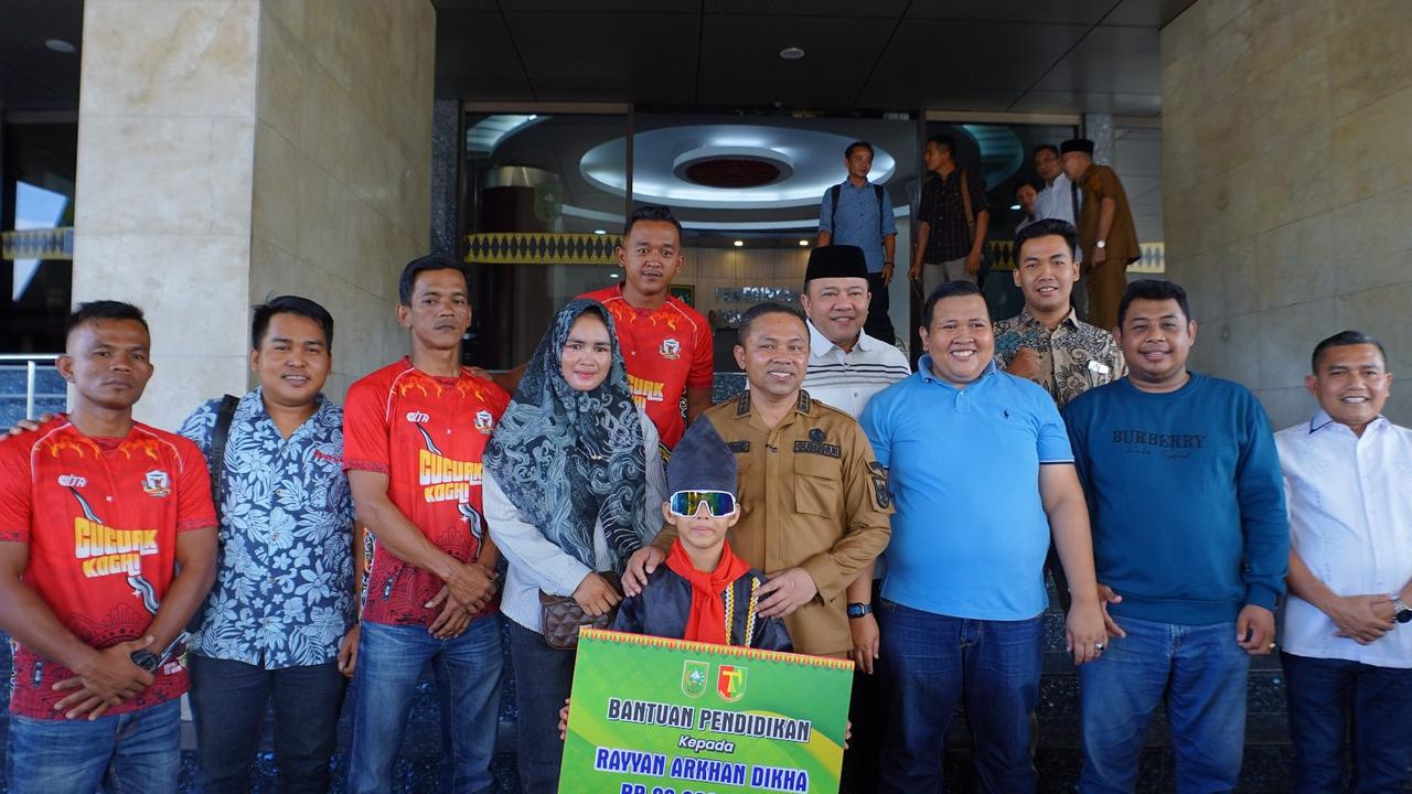 Bocah Pacu Jalur Rayyan Arkan Dikha