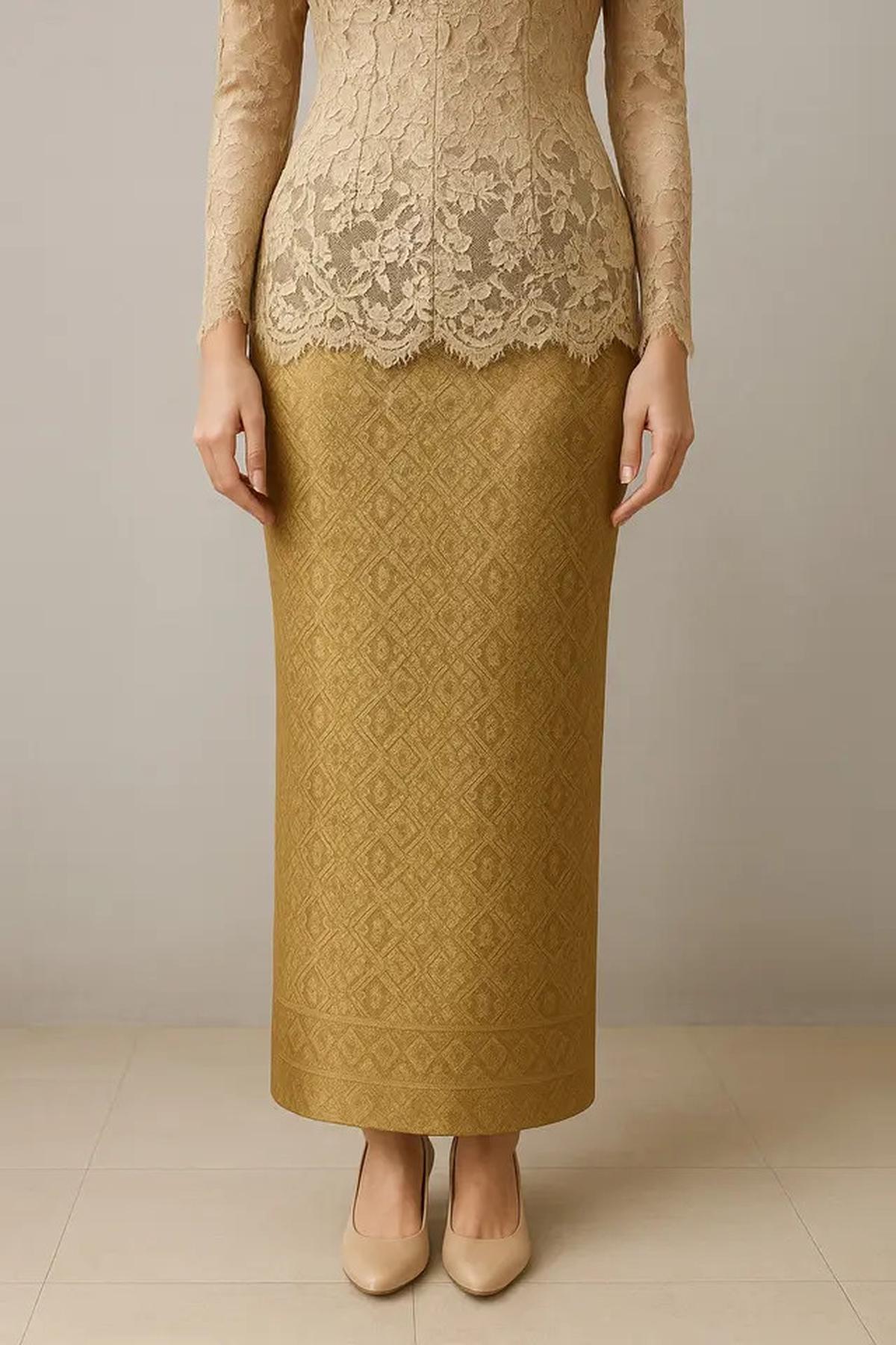 7 Model Bawahan Kebaya Brokat yang Timeless, Cocok Dipakai Seumur Hidup