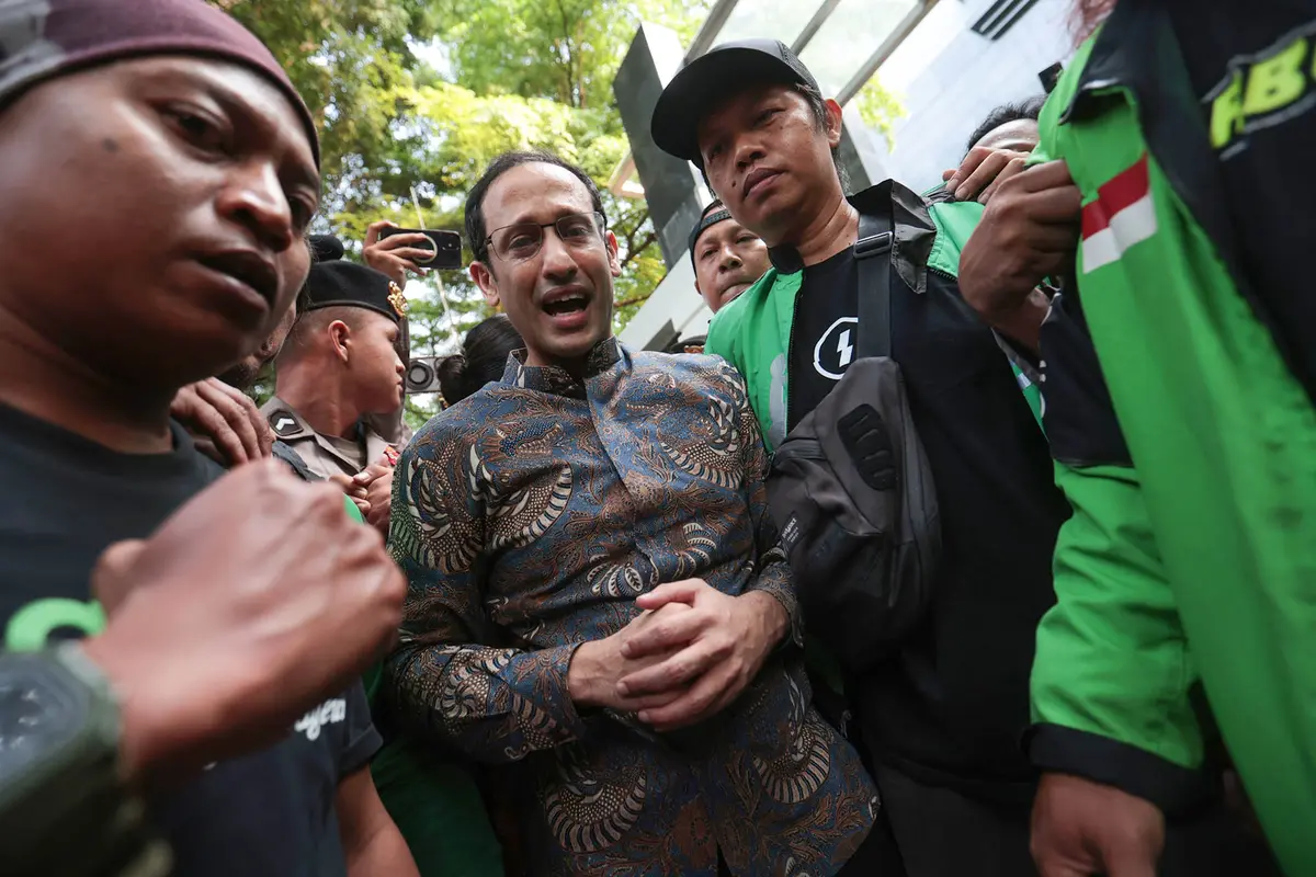 Air Mata Nadiem Pecah Usai Divonis 10 Tahun Penjara