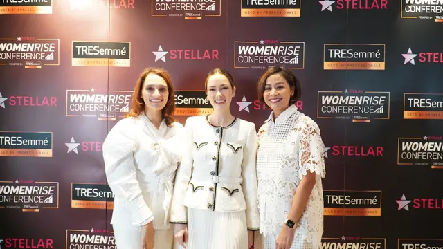 Cathy Sharon di ajang Women Rise Conference