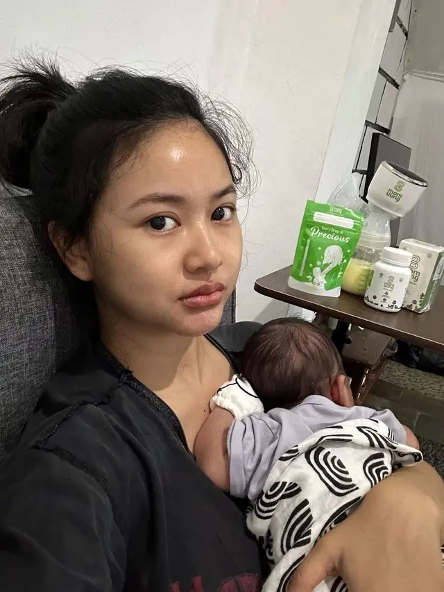 Jadi Orang Tua, Ini 7 Seleb Lebaran Bersama Buah Hati Untuk Pertama Kalinya