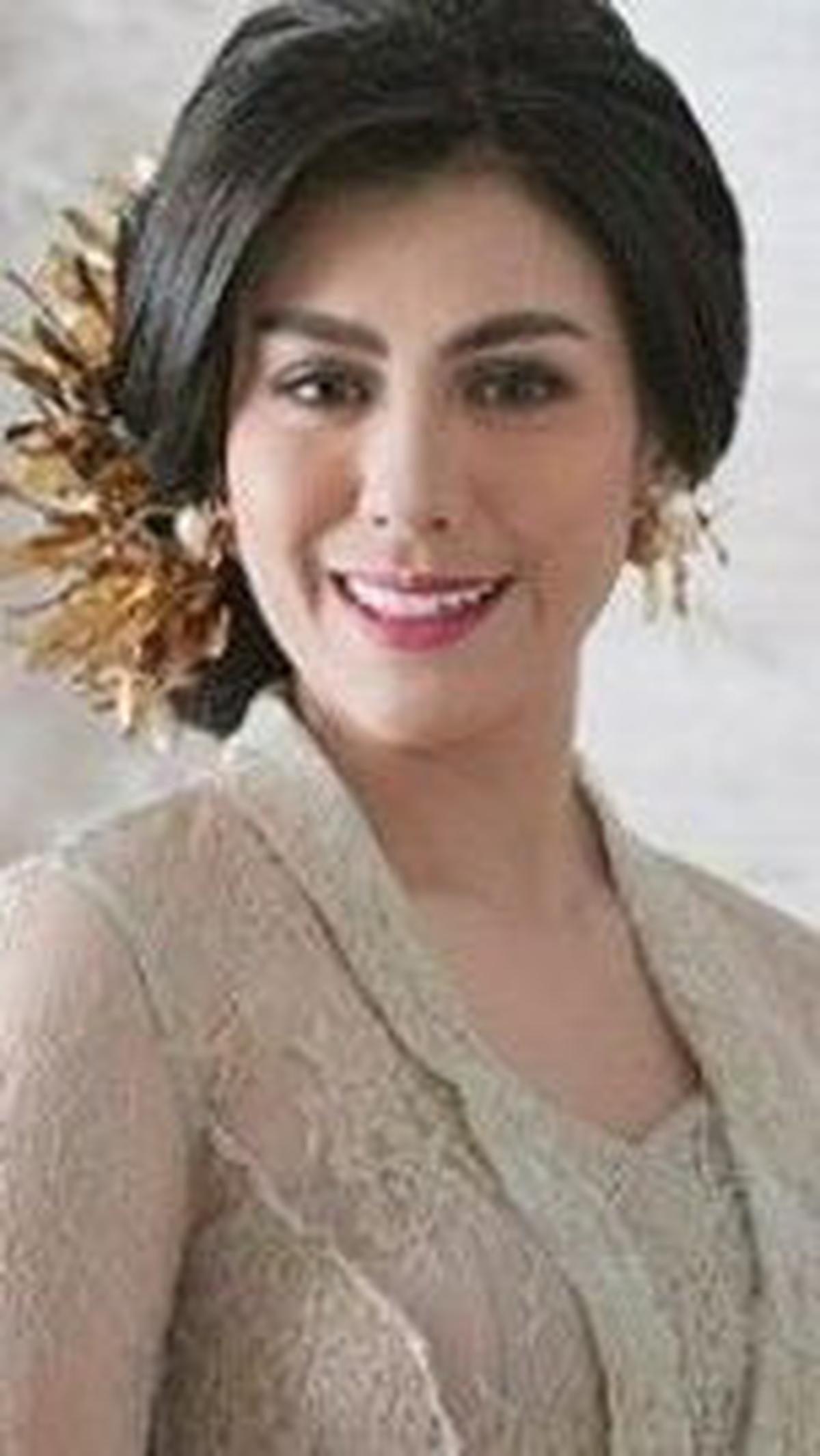 5. Winny Charita: Dari Presenter Cantik ke Bhayangkari yang Sukses