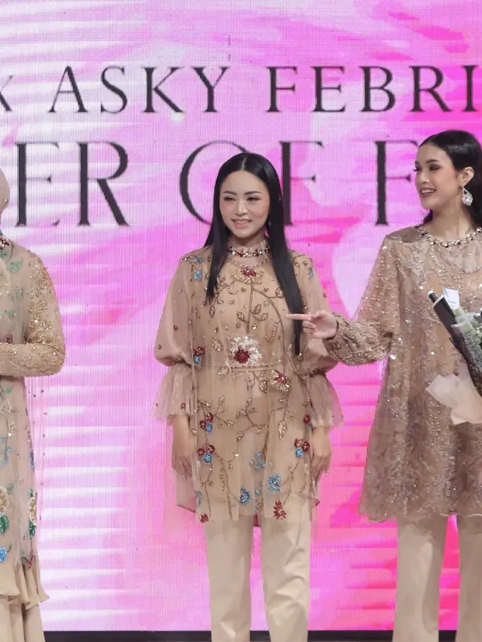Rachel Vennya jadi muse di acara fashion show