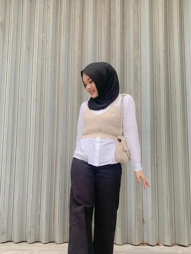Putri Delina
