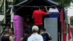 40 Kepala keluarga warga Kalijodo mulai pindah ke Rusun Marunda, hingga operasi pasar daging sapi lokal dengan harga murah di Ibu Kota.