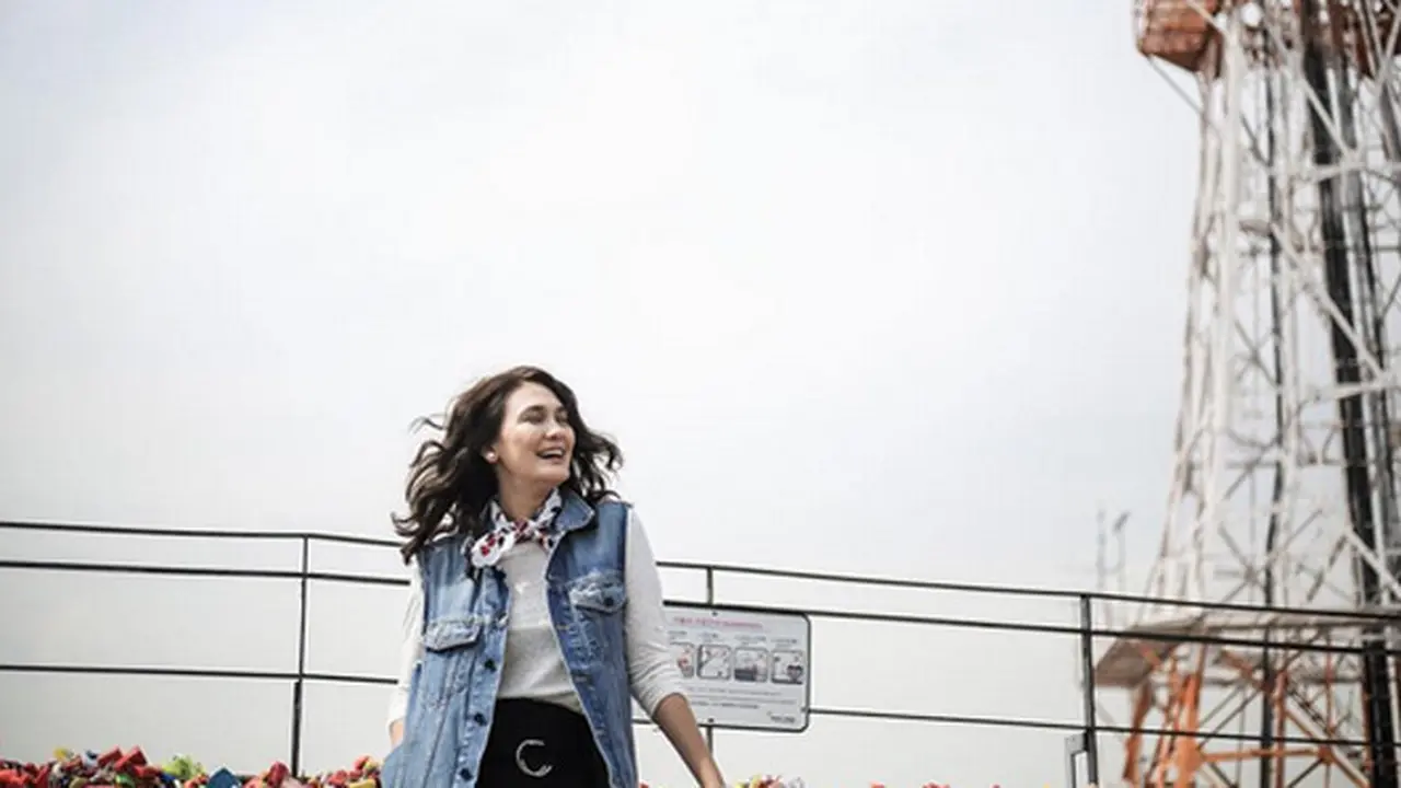 [Bintang] Luna Maya