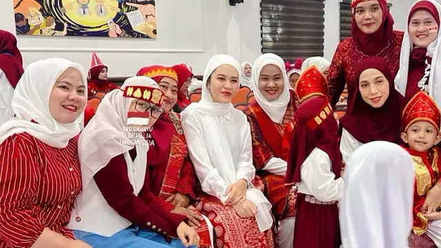Tampilan Kahiyang Ayu Pakai Busana Merah Putih dan Kerudung saat Rayakan 17-an di Sekolah Anaknya