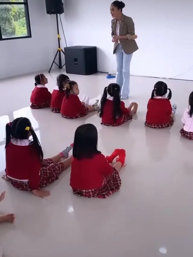 Yuni Shara akhirnya dapat mewujudukan mimpinya membuat gedung PAUD