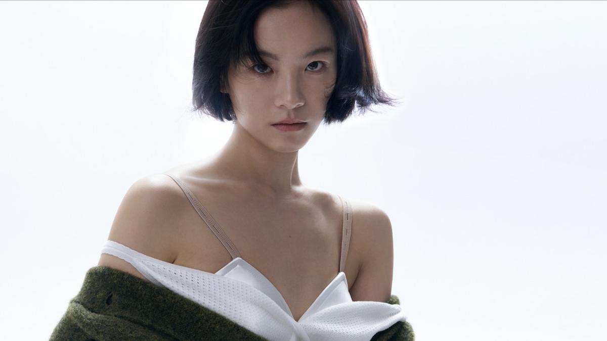 Pesona Memikat Li Gengxi Jadi Brand Ambassador Miu Miu