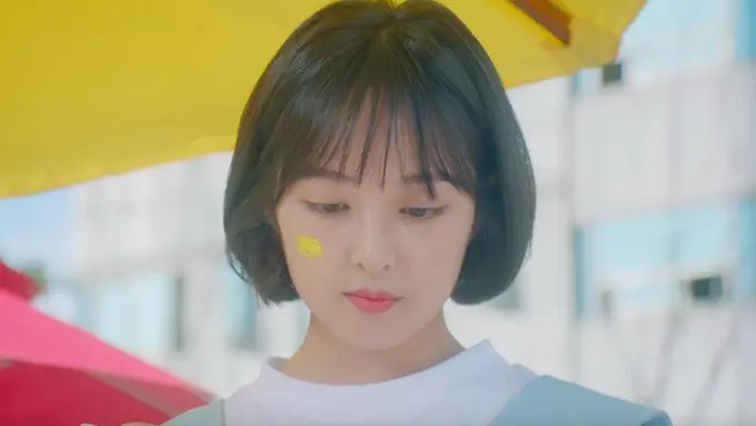 4 Sifat Cewek yang Bikin Cowok Misterius Pun Jatuh Hati!