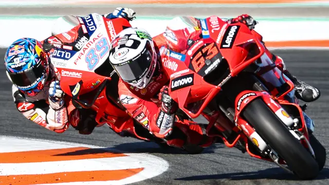 Foto: Ducati Gacor di MotoGP Valencia, Anak Didik Valentino Rossi Finis di Posisi Pertama