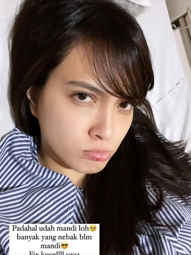 Dikabarkan Jatuh Sakit, Ini 6 Potret Terbaru Shandy Aulia. (Sumber: Instagram/shandyaulia)