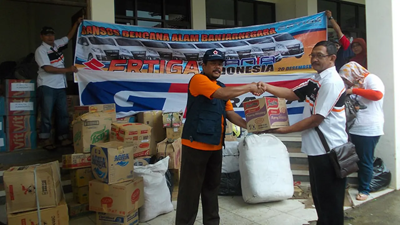 Aksi Komunitas Ertiga Mania Peduli Musibah Longsor Banjarnegara