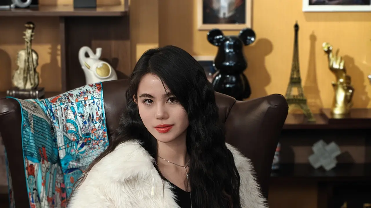 Mengulik Lensa 3,5x Portrait ReMengulik Realme 16 Pro+ 5G Lensa 3,5x Portrait di Balik Pintu AI Image Lab Shenzhenalme 16 Pro+ 5G di Balik Pintu AI Image Lab Shenzhen