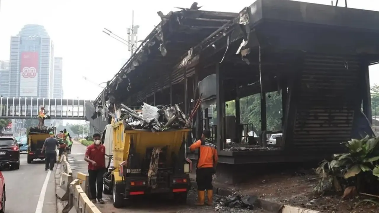 Pemprov DKI dan Warga Gotong Royong Pulihkan Jakarta