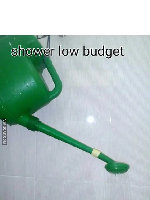 6 Shower Low Budget ala Anak Kos Ini Bikin Tepuk Jidat