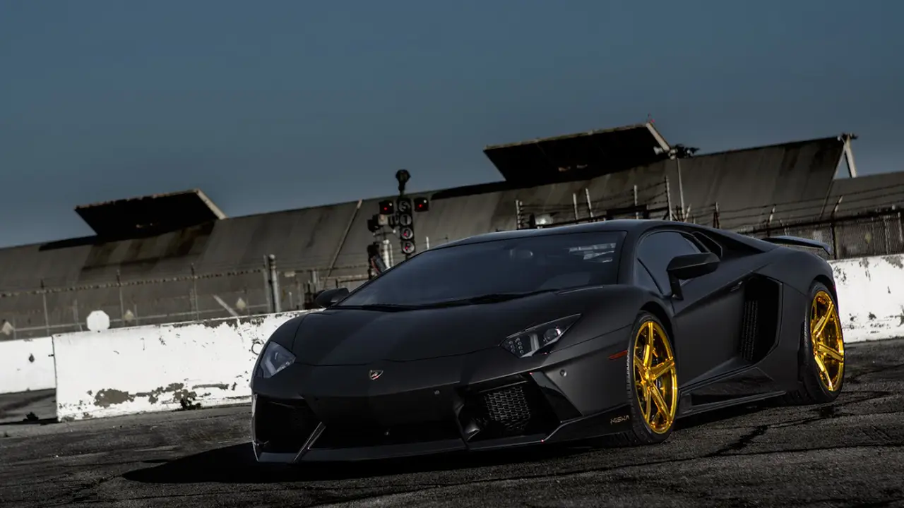 Lamborghini Aventador