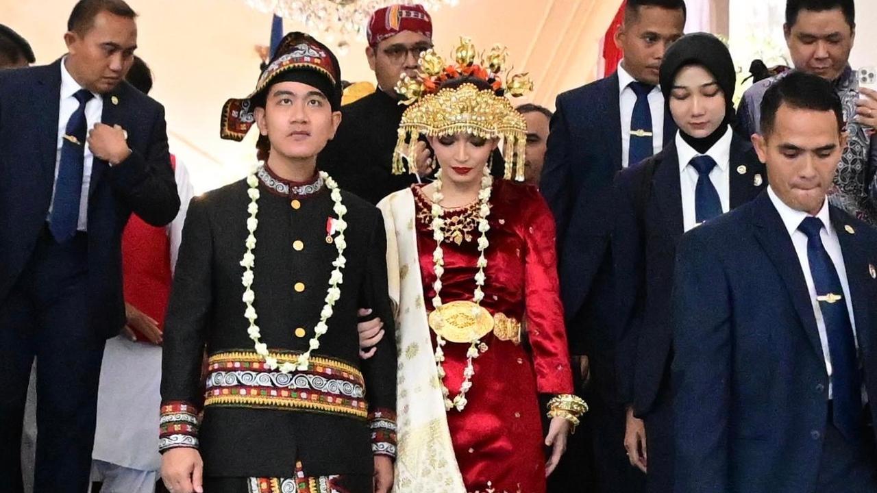 VIDEO: Makna Baju Adat Kerawang Gayo Wapres Gibran & Kurung Palembang Dipakai Selvi Rayakan HUT RI