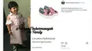 Sama seperti adiknya, Arsy juga memiliki sepatu yang jika dilihat dari bentuknya memang tampak unik. Dan soal harganya pun memang cukup mengejutkan, yakni mencapai Rp. 3.050.000. (Instagram/fashion.thehermasnyah)