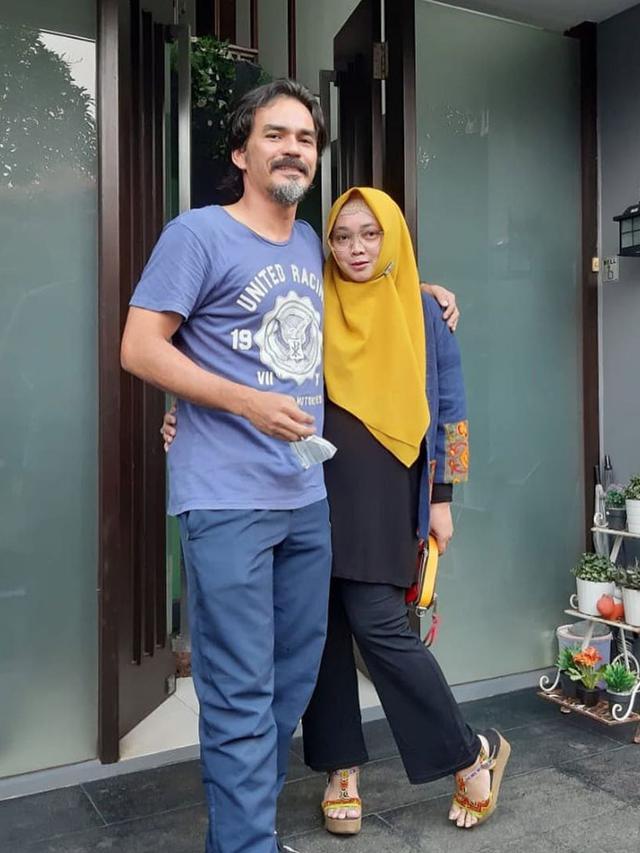 Teddy Syach dan Rina Gunawan