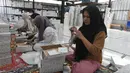 Untuk diketahui, melemahnya nilai rupiah bisa membuat pengusaha yang bertransaksi impor mengalami kerugian. (merdeka.com/Arie Basuki)
