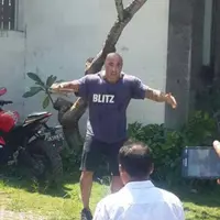 Bule asal Perancis Amokrane Sabet, harus mati secara mengenaskan, pada Senin (2/5/2016), lantaran saat hendak ditangkap melawan dan melukai petugas. (Istimewa)