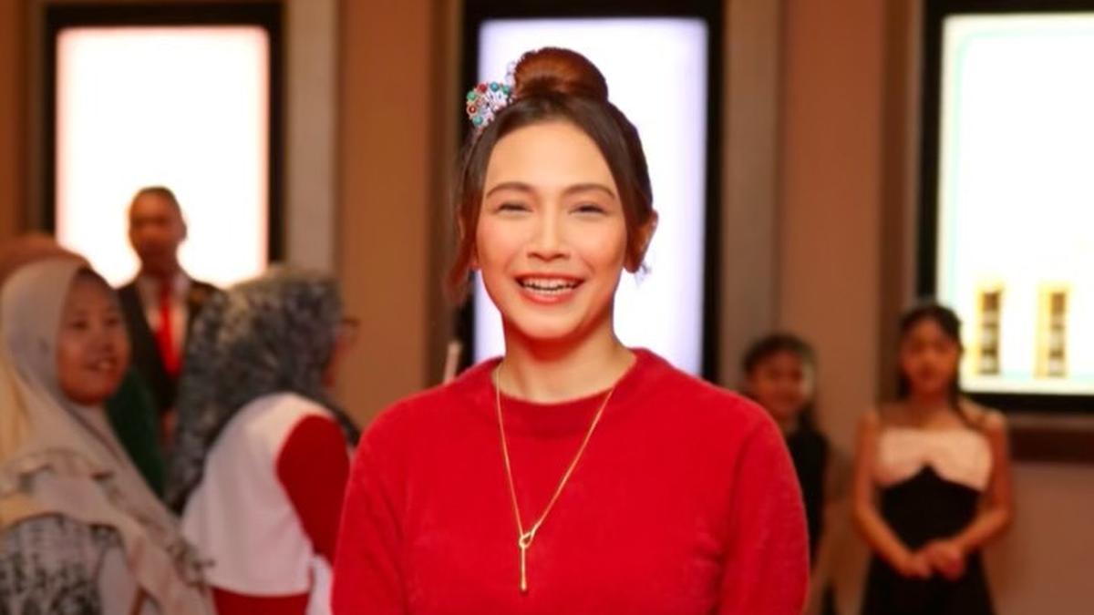 Dea Lestari dan Srikandi Merah Putih Kunjungi Lapas Wanita Tangerang, Disambut Tarian Neng Rona