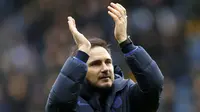 Pelatih Chelsea, Frank Lampard, merayakan kemenangan atas Tottenham Hotspur pada laga Premier League di Stadion Stamford Bridge, Sabtu (22/2/2020). Chelsea menang 2-1 atas Tottenham Hotspur. (AP/Kirsty Wigglesworth)