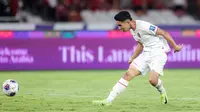 Gelandang Timnas Indonesia, Marselino Ferdinan mencetak gol kedua ke Gawang Arab Saudi pada pada laga lanjutan putaran ketiga Grup C Kualifikasi Piala Dunia 2026 di Stadion Utama Gelora Bung Karno (SUGBK), Senayan, Jakarta, Selasa (19/11/2024). (Bola.com/M Iqbal Ichsan)