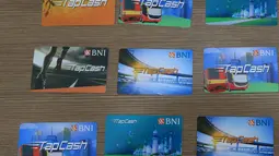 BI akan menaikkan batas atas plafon uang elektronik menjadi Rp 10 juta, Jakarta, Selasa (18/10). Diharapkan kenaikan batas atas plafon untuk uang elektronik akan meningkatkan transaksi di uang elektronik. (Liputan6.com/Angga Yuniar)