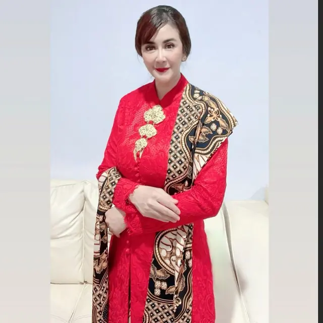 Tubuh langsing Uut Permatasari setelah melahirkan