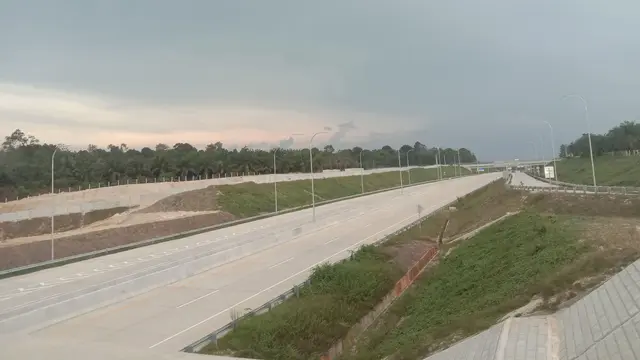 PT Hutama Karya (Persero) terus melanjutkan pembangunan Jalan Tol Trans Sumatera. Salah satunya adalah Tol Bangkinang-Pangkalan.