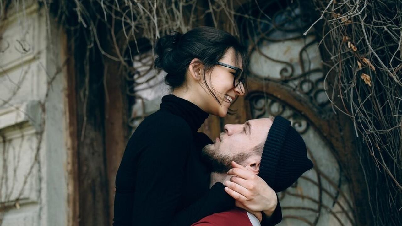 Ilustrasi Pasangan Romantis