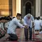 Contoh Sikap atau Perilaku yang Mencerminkan Keterkaitan antara Sila Pertama dan Sila Kedua Pancasila
