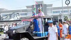Citizen6, Surabaya: Upacara yang dihelat di lapangan Laut Maluku tersebut, selain parade dan defile, juga disuguhkan orkesta Simponi Kobangdikal  asuhan Komandan Detasemen Markas Kobangdikal Letkol Marinir Ludi Prastiyono. (Pengirim: Penkobangdikal)