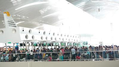 Dampak Abu Vulkanik Anak Krakatau, Bandara Kualanamu Lumpuh dalam Dua Hari